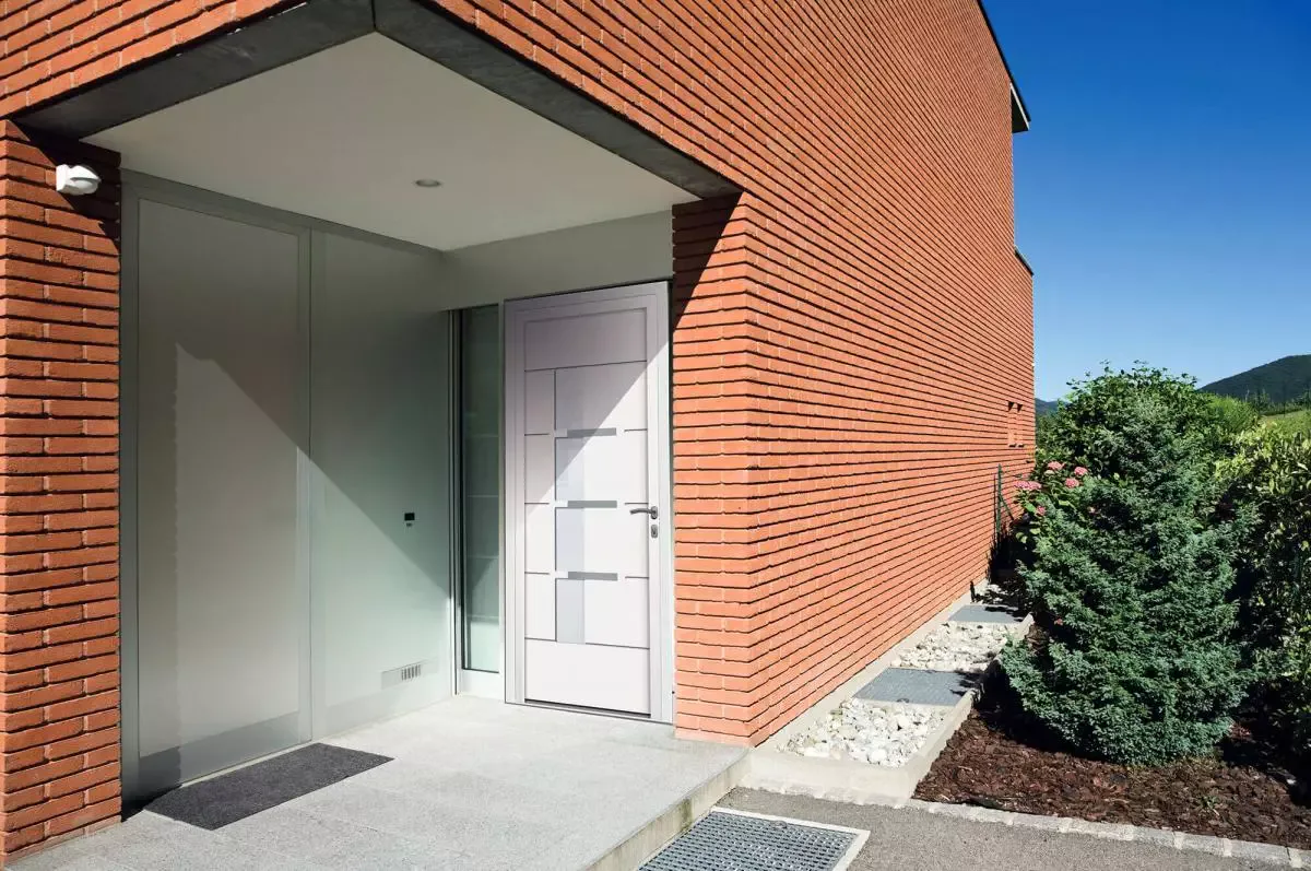 Portes PVC — Détails et finitions