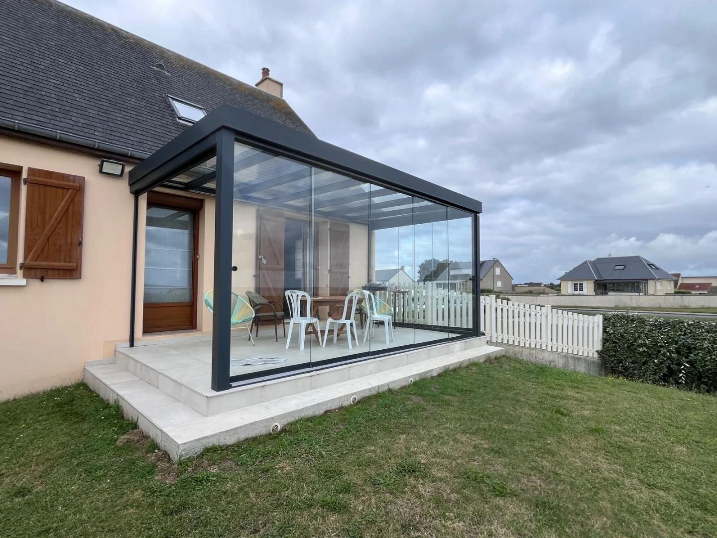 Réalisation d’une pergola Brustor à Sainte-Mère-Église, dans la Manche