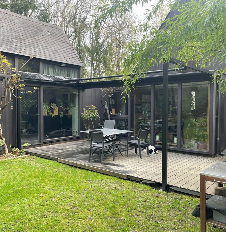Installation d’une pergola toile B128P à Baron-sur-Odon