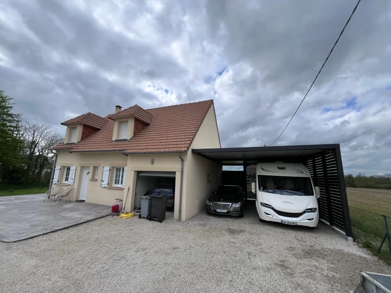 Photo 2 — Installation d'un carport dans la Manche à Coutances