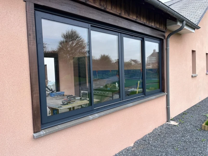 Photo 5 — Installation de baies vitrées Bochassy dans la manche à Avranches
