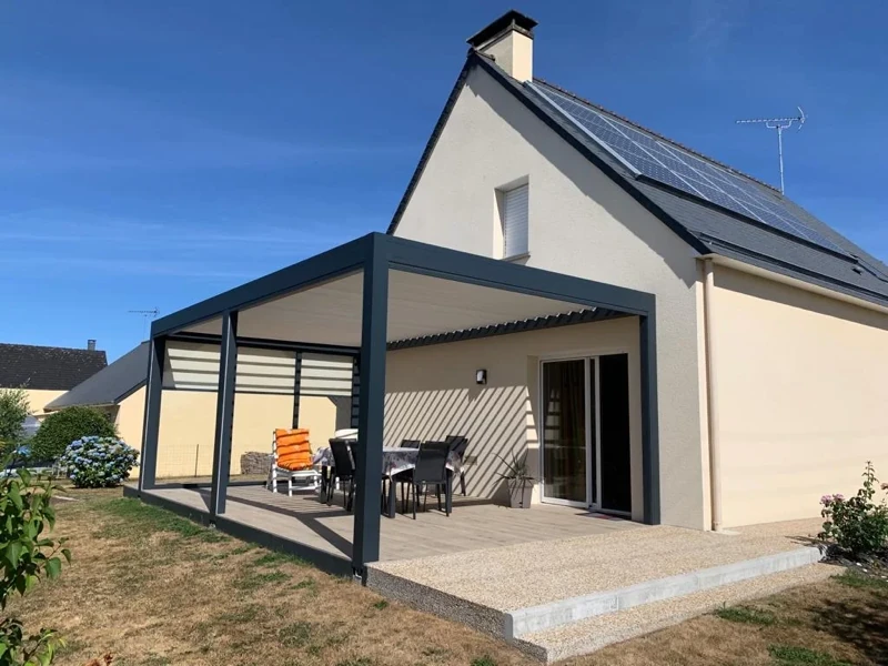 Photo 3 — Pose d'une pergola by Brustor à Sourdeval, près de St Lô