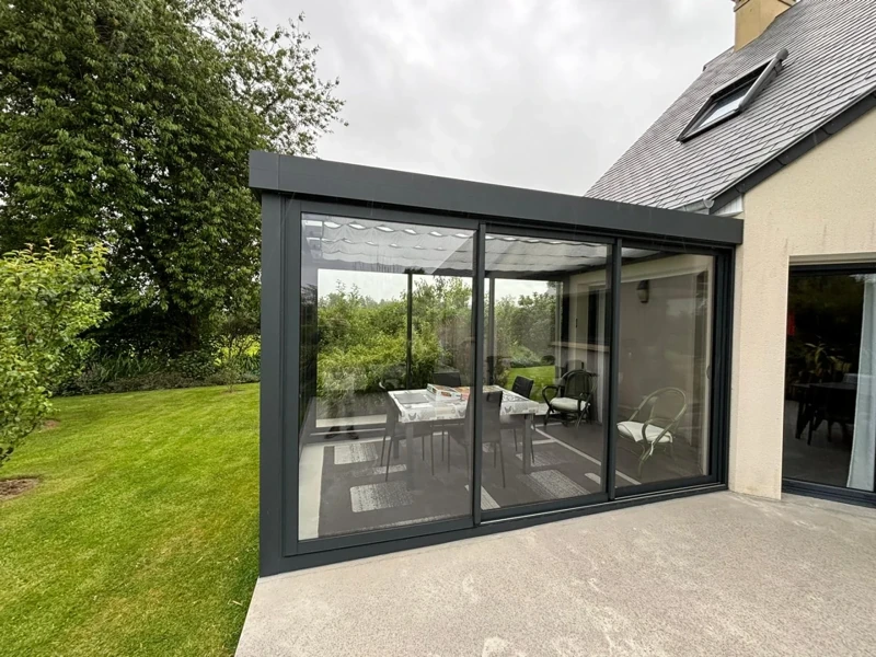 Pose d'une pergola dans la manche à Saint-Lô
